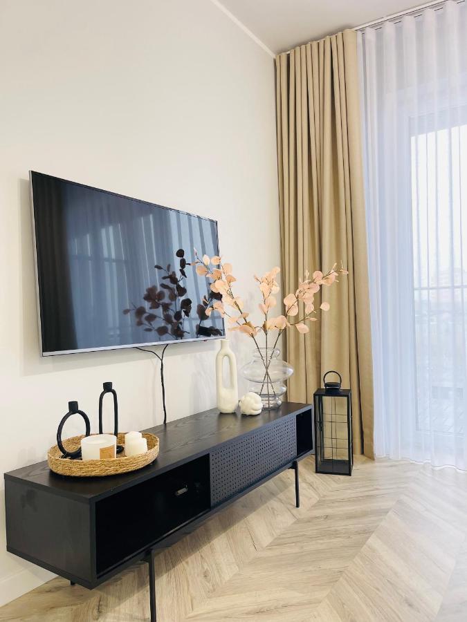 Apartcentrum-Charlotte -Parking-Air Conditioning Болеславец Екстериор снимка